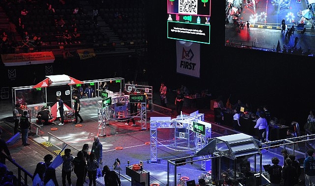 Dassault Systèmes FIRST® Robotics Competition’ı destekleyerek Türkiye’de STEM eğitimini teşvik ediyor