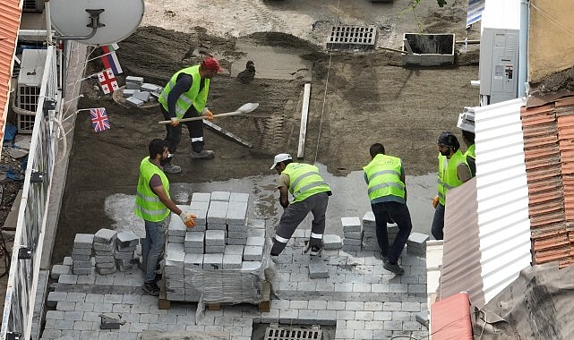 İzmir’in mirası Tarihi Kemeraltı Çarşısı’nda çalışmalar devam ediyor İlk iki etapta sona gelindi