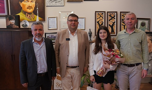 23 Nisan’da başkanlık koltuğu geleceğin liderine emanet