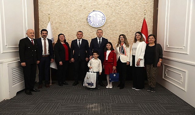 Başkan Uzun, Makamını Çocuk Başkana Devretti…