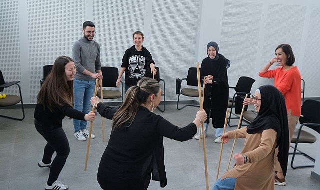 Büyükşehir’den sanat ve hayatı buluşturan atölye