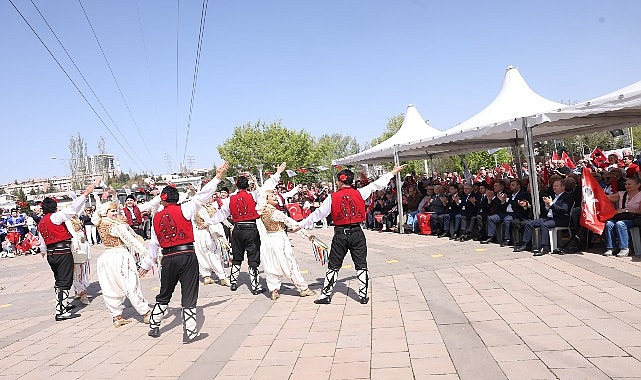 Çankaya’da 23 Nisan Coşkusu Atapark’ta Başladı