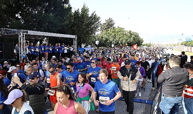 RUNTALYA Maratonu büyük coşkuya sahne oldu